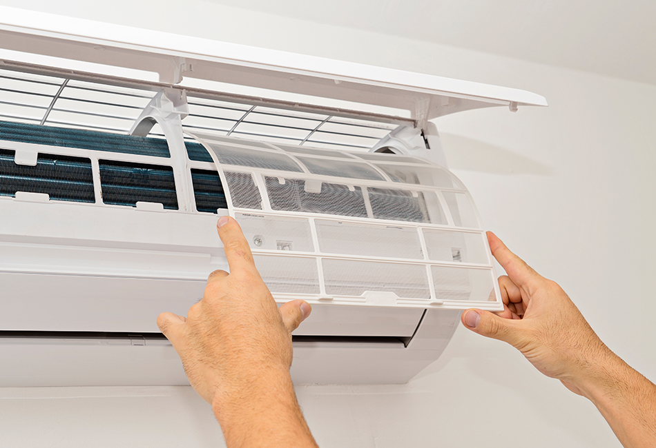 Climaestrat, tus especialistas en los Mantenimientos de Equipos de Refrigeración y Climatización en Cabanes. Cambio de filtro de aire acondicionado.